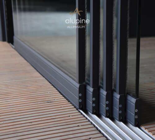 5-rail Glazen Schuifwand met een breedte van 400 t/m 453cm (Getint 93cm glas)